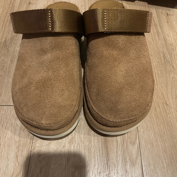 UGG Chestnut Suede Clogs - Picture 2 of 7